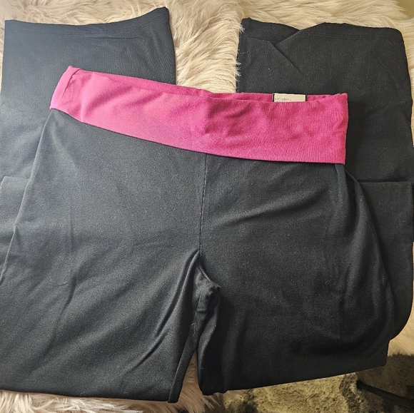 NWT VICTORIA SECRET LEGGINGS - Picture 2 of 7